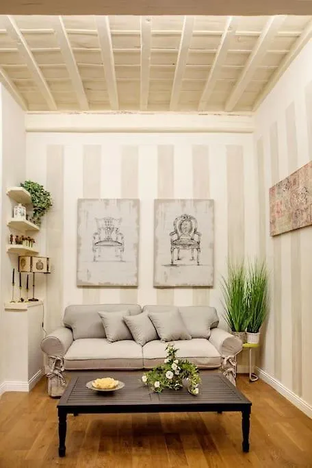 Renaissance Florence Apartment