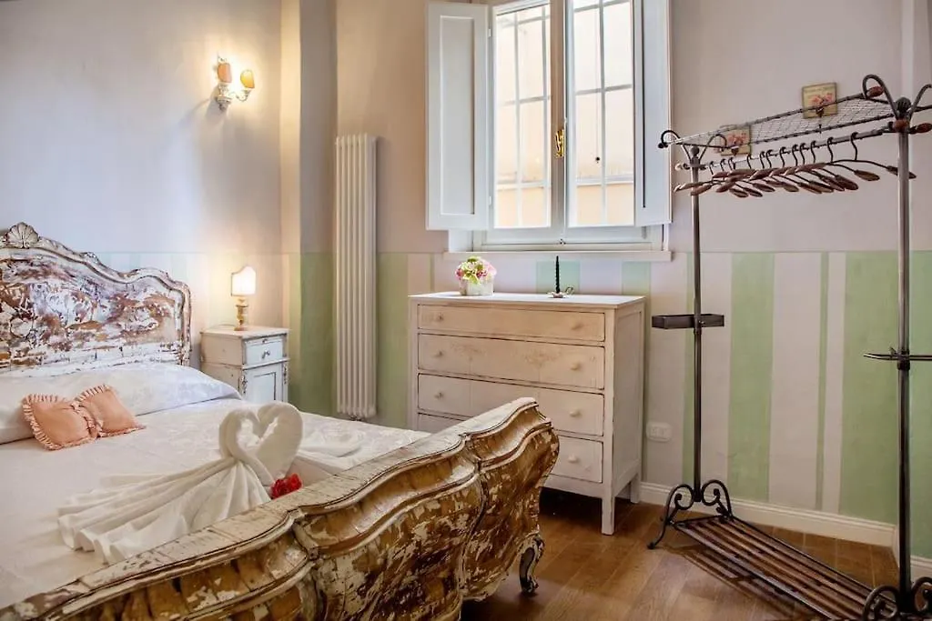 Renaissance Florence Apartment